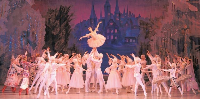 Balletto Lo Schiaccianoci, Valzer dei fiori di Čajkovskij