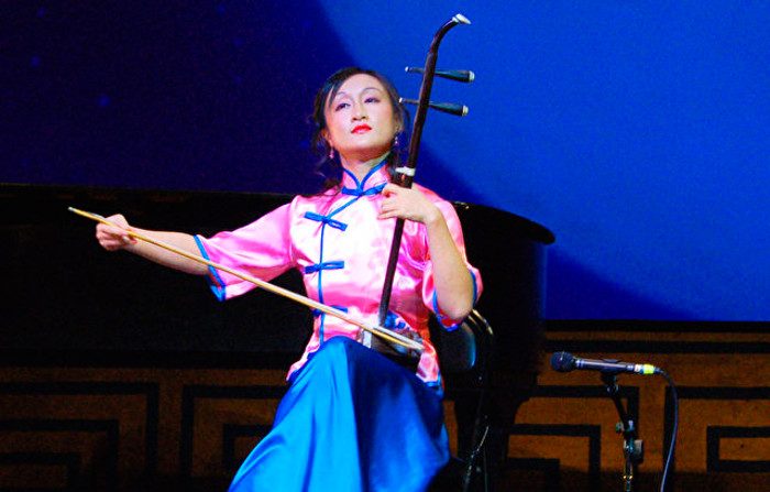 Musica classica cinese, la solista di erhu Xiaochun Qi