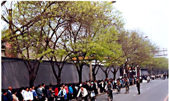 A 18 anni dal ’25 aprile cinese’ la persecuzione del Falun Gong è in calo