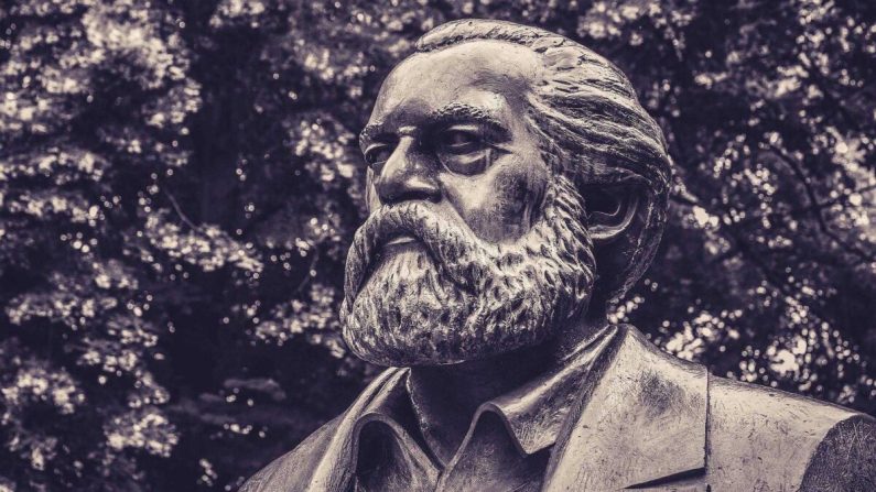 Una statua di Karl Marx in una foto d'archivio (wal_172619/Pixabay)