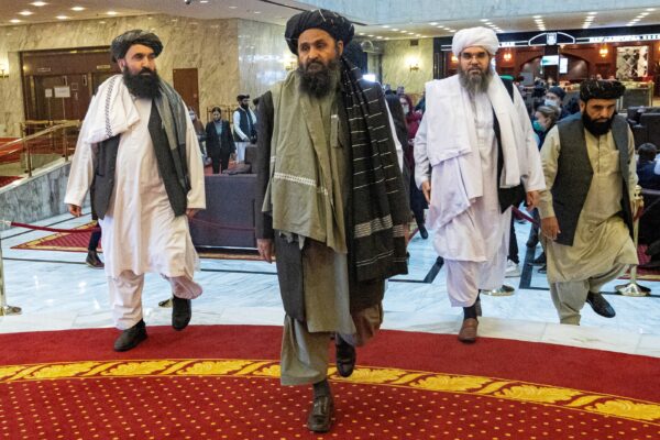 Talebani: no slogan e proteste salvo previa approvazione