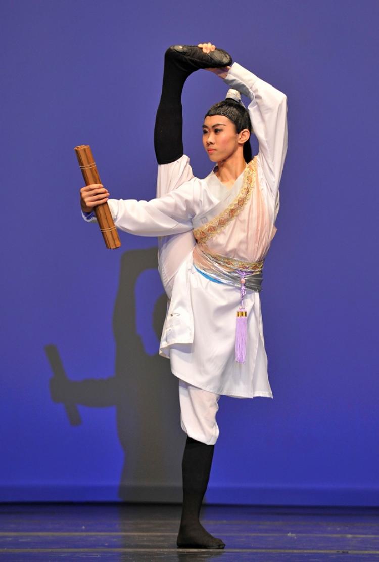 Ballerino di Shen Yun