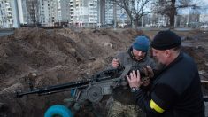 Putin chiede ai militari ucraini di tradire Zelensky. Kiev resiste