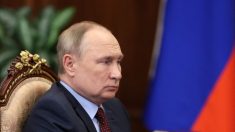 Putin: pronto a fermare l’invasione se l’Ucraina si smilitarizza