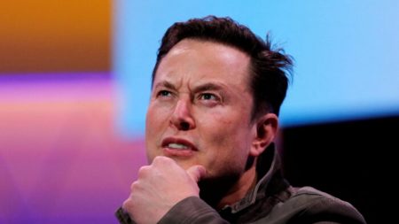Nasce Grokipedia, l’anti «Wokepedia» di Elon Musk