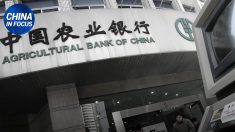 Cina, nuove restrizioni sui bonfici bancari e crisi immobiliare. Sempre più cinesi fuggono all’estero