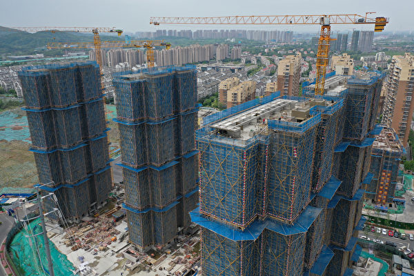 Crollo delle vendite immobiliari in Cina, Pechino deve agire o sarà crisi totale