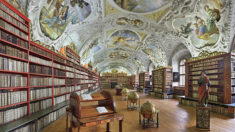 La meraviglia del monastero e della libreria di Strahov a Praga