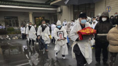 Cina, pompe funebri e venditori urne schiacciati dalla crescente domanda