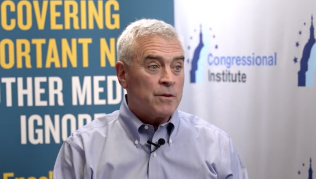 Il medico e Membro del Congresso Brad Wenstrup intervistato da Ntd Capitol Report, 2 aprile 2022.