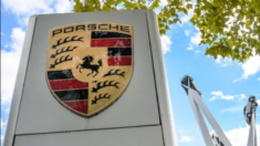Critiche a Porsche per aver tagliato il Cristo Rei dal video promozionale