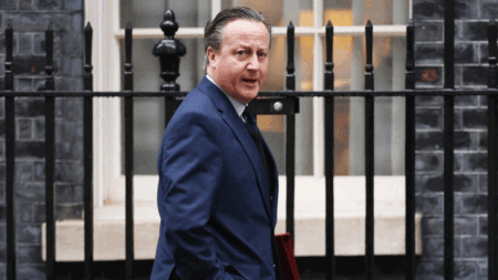 Il Regno Unito convoca l’ambasciatore cinese per un «pattern» di attività ostili regolari