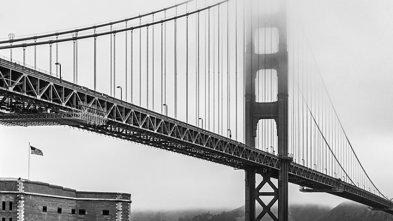 Dietmar Rabich / Wikimedia Commons / “San Francisco (CA, USA), Golden Gate Bridge -- 2022 -- 3023 (bw)” / CC BY-SA 4.0