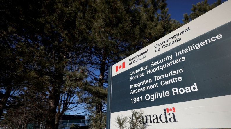 Un cartello del quartier generale del Canadian Security Intelligence Service, Ottawa, Canada, 26 febbraio 2025 (REUTERS/Blair Gable)