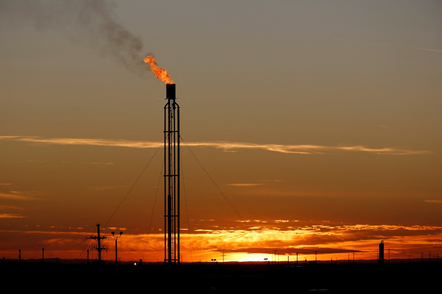 l’Egitto aumenta del 21 per cento i prezzi del gas alle fabbriche