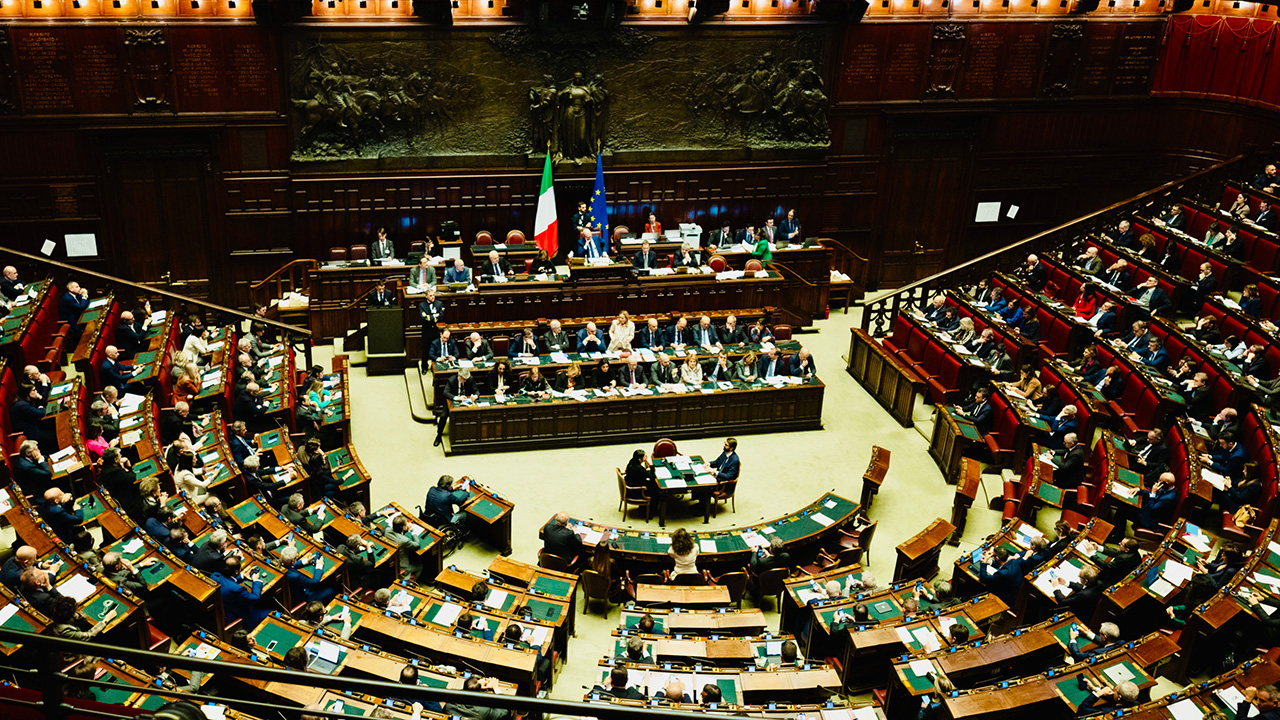 Opposizioni denunciano in Aula il «ricatto» della maggioranza in commissione Rai