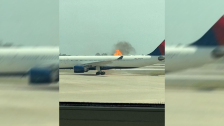 Aereo della Delta in fiamme all’aeroporto di Orlando