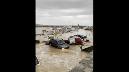 Tempesta flagella l’isola greca di Paros