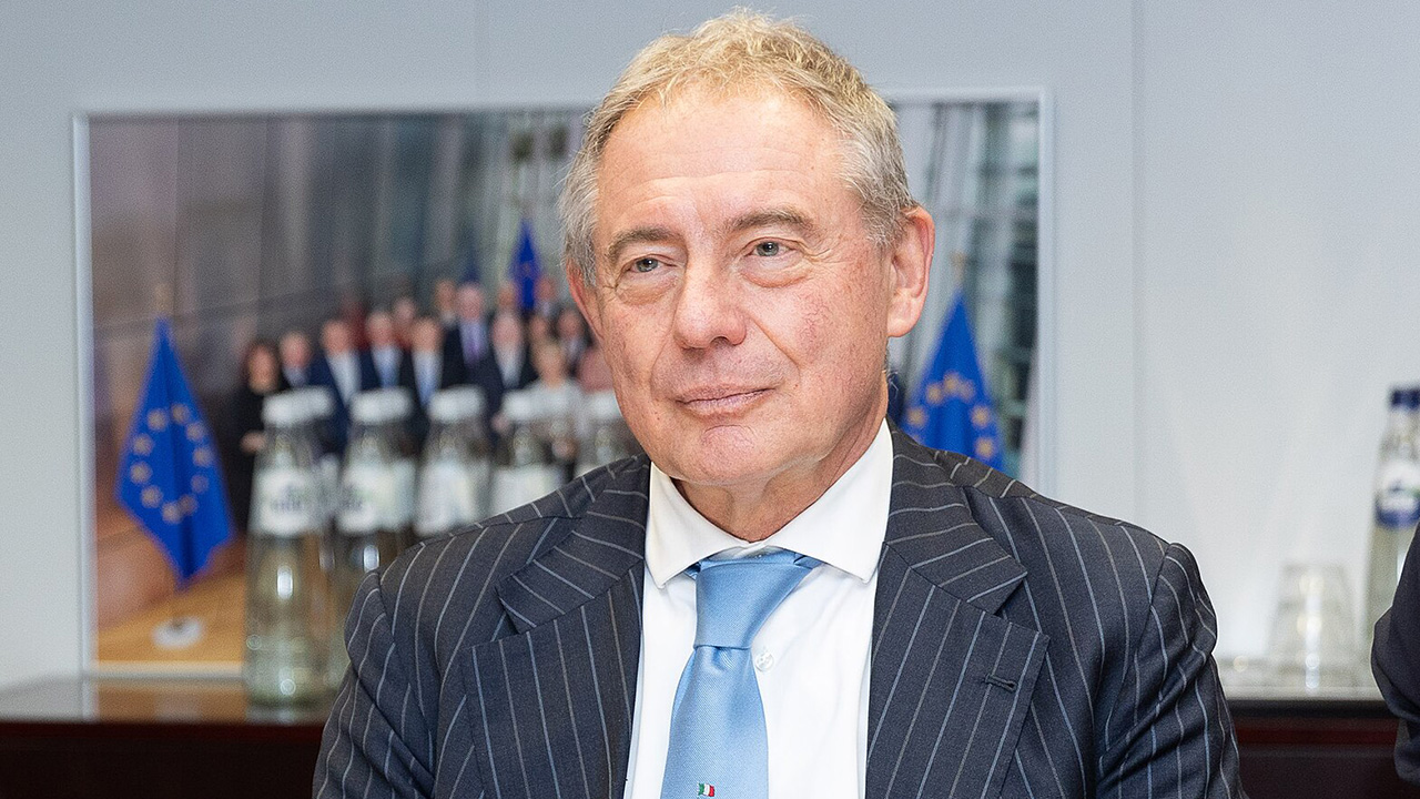 Urso incontra ambasciatore Komekov Focus su materie prime critiche e spazio
