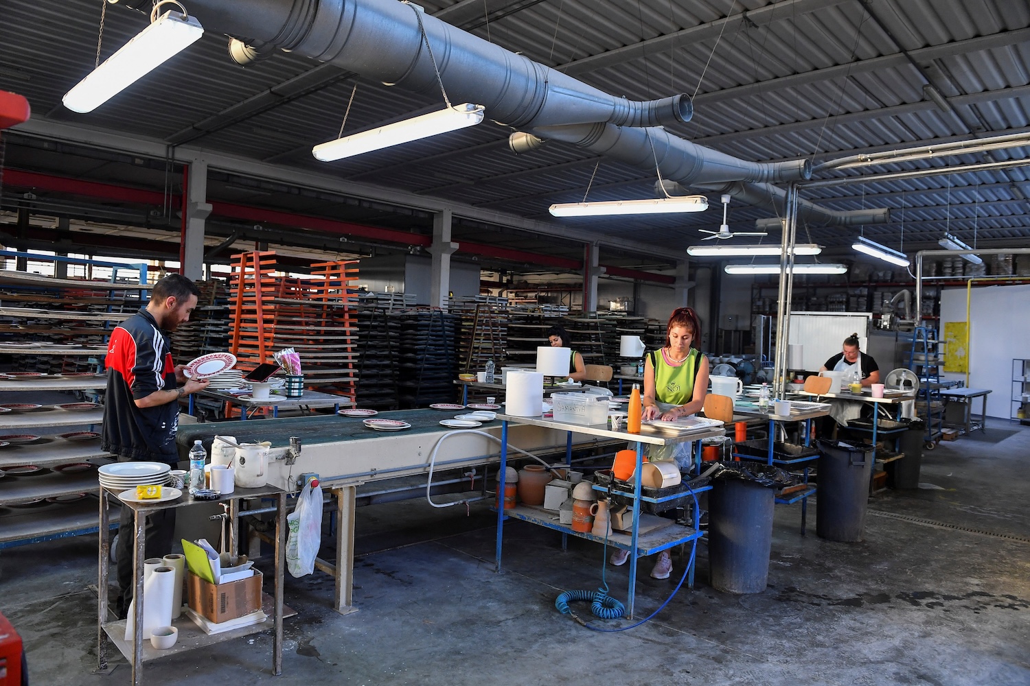 Confcommercio: produzione industriale in lieve miglioramento a marzo