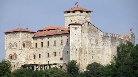 Castello Borromeo, un capolavoro di architettura medievale