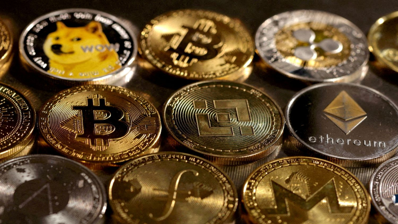 Criptovalute in un'immagine di archivio (REUTERS/Dado Ruvic)