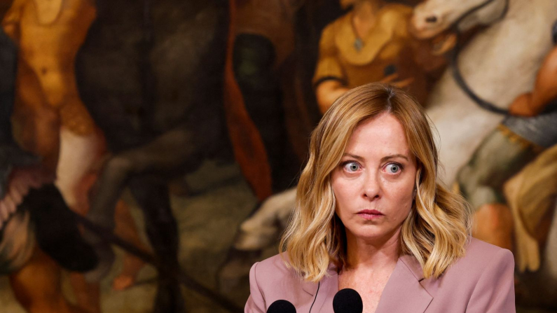 Il primo ministro Giorgia Meloni a Palazzo Chigi, Roma, Italia, 17 maggio 2025. (REUTERS/Remo Casilli)