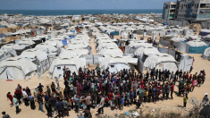 Folla affamata assalta un magazzino Onu a Gaza