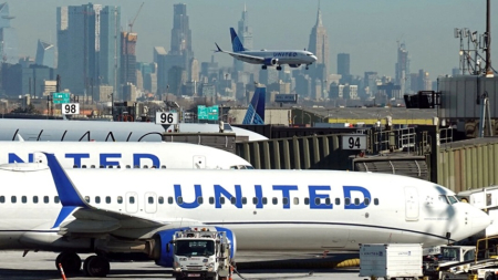Caos a Newark, 30 secondi senza controllo aereo e voli cancellati