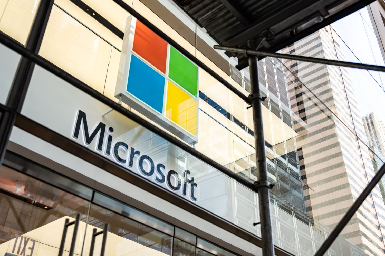 Microsoft licenzia 6 mila dipendenti