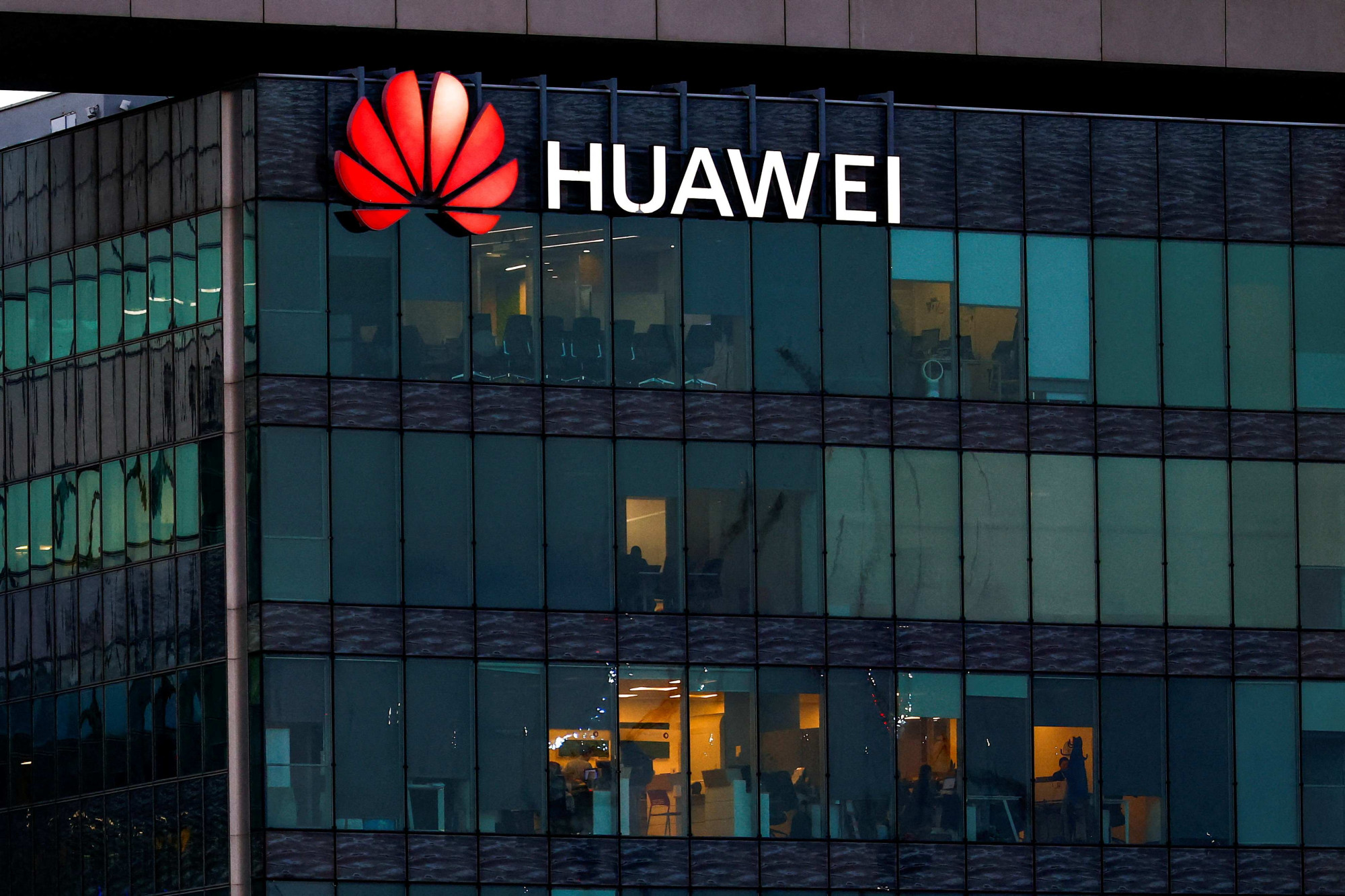 Stop Usa a HarmonyOS di Huawei: pericolo per la sicurezza mondiale