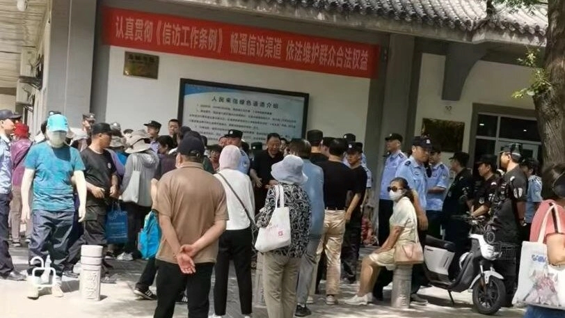 In Cina gli enti locali fanno default mentre “il popolo” perde tutto
