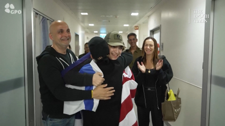Ostaggio israelo-americano torna a casa