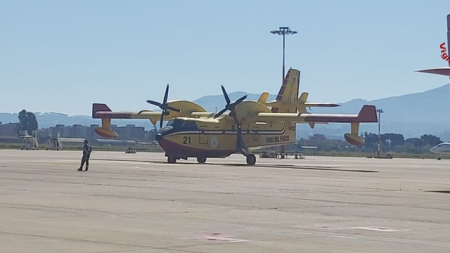 Due Canadair italiani partono per spegnere gli incendi in Israele
