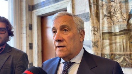 Tajani: i giovani del G7 non dovranno presentare impronte digitali per il visto in Italia
