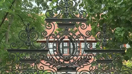 La Casa Bianca denuncia i rapporti tra Harvard e il regime cinese
