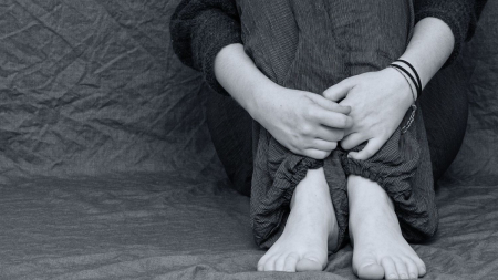 La paradossale solitudine delle relazioni digitali