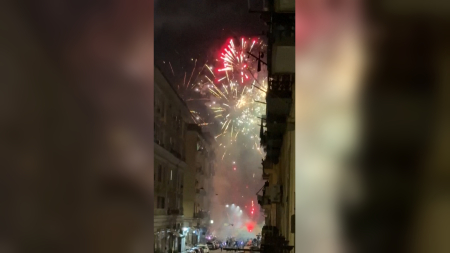 Napoli, tifosi invadono le strade per la vittoria dello Scudetto