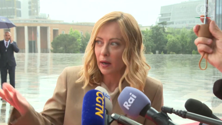 Giorgia Meloni: insistere su un cessate il fuoco incondizionato