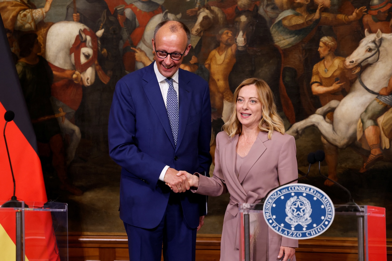 Giorgia Meloni: l’integralismo “green” sta distruggendo le economie europee