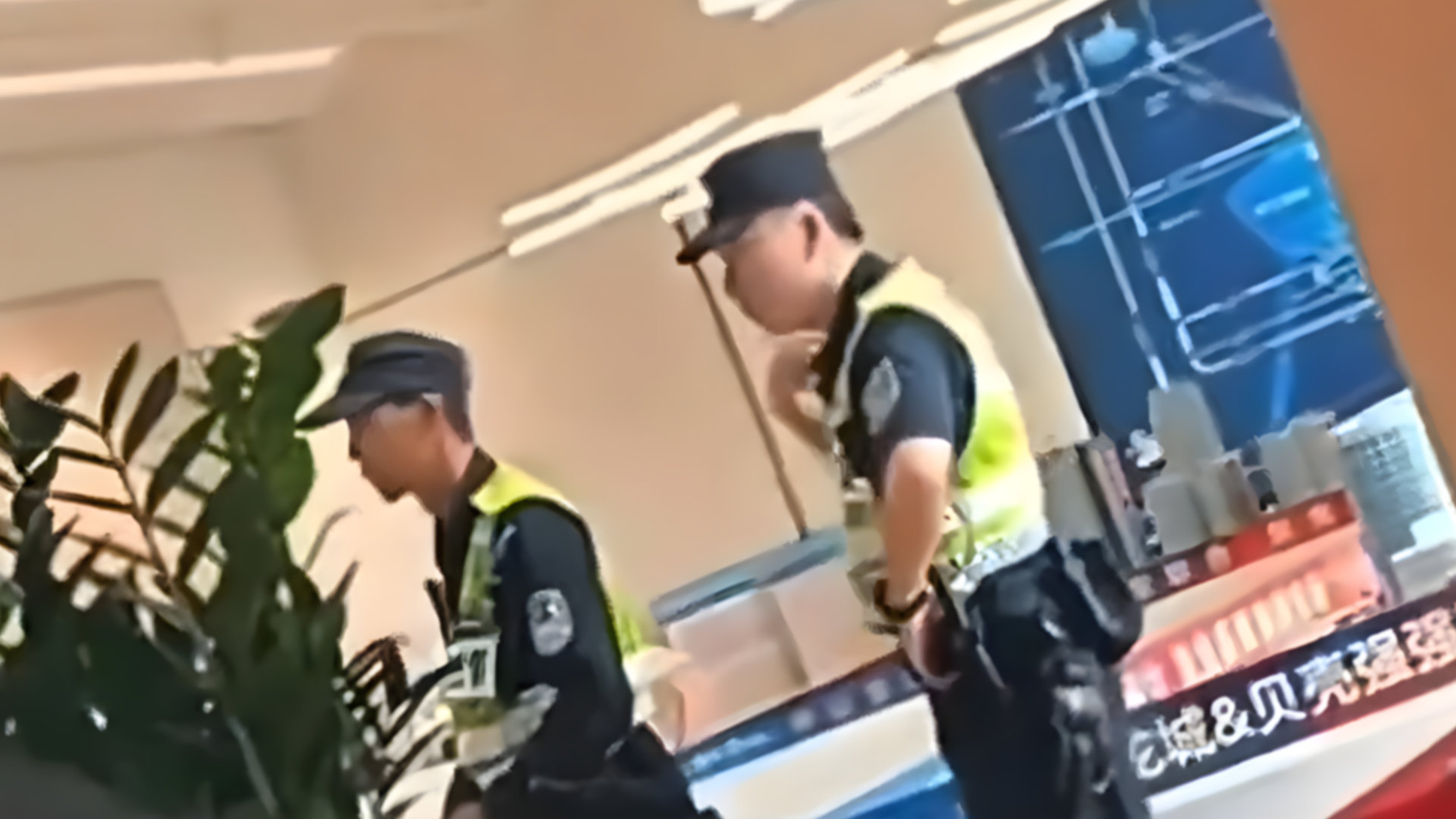 Proteste di massa in diverse regioni della Cina