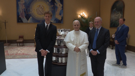 Sinner e la “confessione” tennistica di Papa Leone