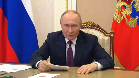 Putin sta creando una “zona cuscinetto lungo il confine” con l’Ucraina