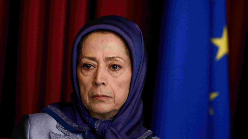 FOTO D'ARCHIVIO: La leader dei Mujaheddin del Popolo Iraniano e presidente del Consiglio Nazionale della Resistenza Iraniana, Maryam Rajavi, partecipa a un incontro con i parlamentari italiani, a Roma, Italia, 12 luglio 2023. REUTERS/Guglielmo Mangiapane/Foto d'archivio