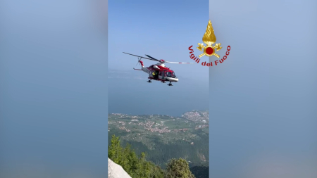 Turisti tedeschi salvati dai Vigili del Fuoco sul Lago di Garda