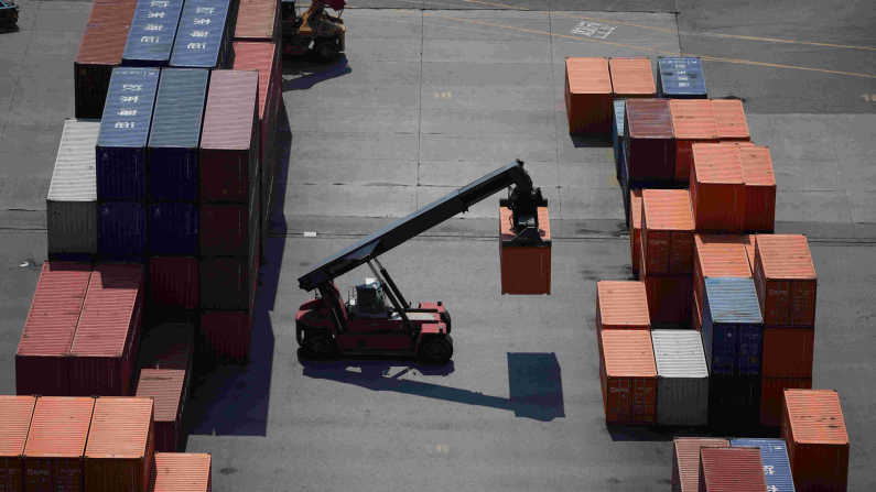 Container nel porto di Pyeongtaek, Corea del Sud, 15 aprile 2025. REUTERS/Kim Hong-Ji