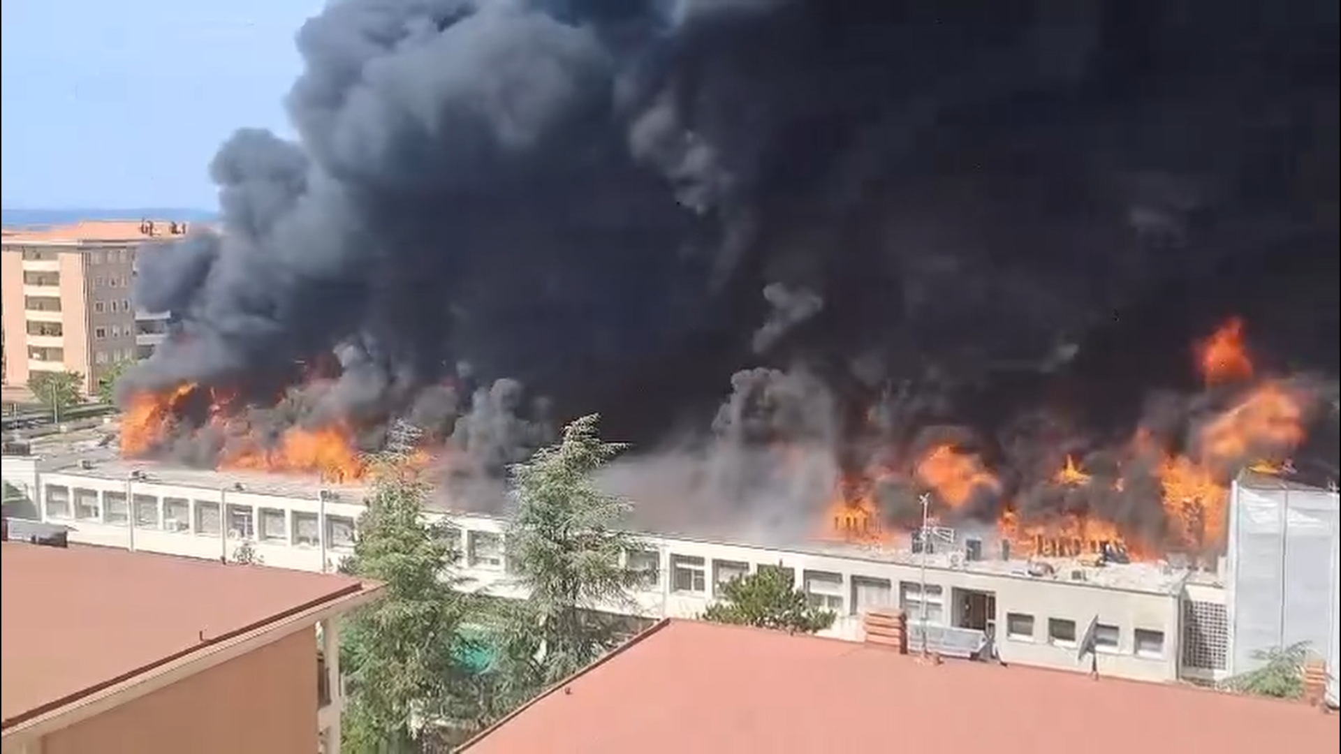 Incendio a Viterbo in zona Riello