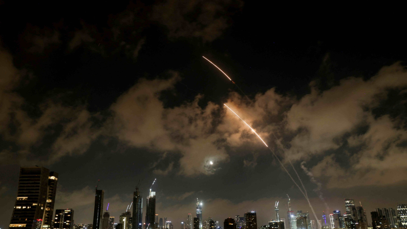 Missili avvistati a Tel Aviv, Israele (foto: REUTERS/Violeta Santos Moura)