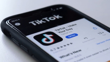 Trump rinvia di altri 90 giorni il destino di TikTok