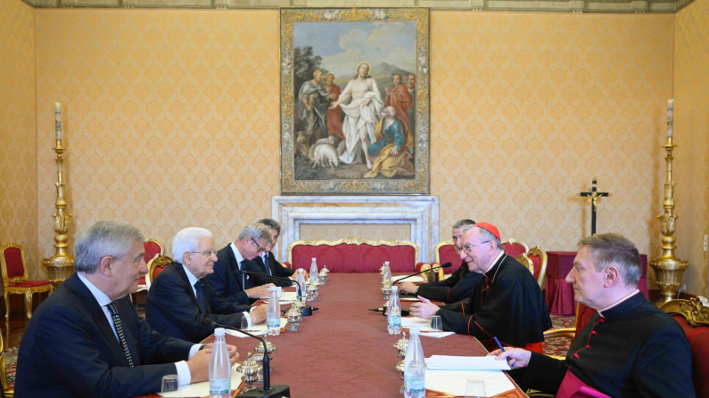Un momento del vertice ufficiale tra il capo di Stato, Sergio Mattarella, e papa Prevost. Foto di Agenzia Nova